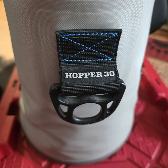 Yeti Grey Hopper 30 with Black Straps and Blue Accents - Picture 2 of 6